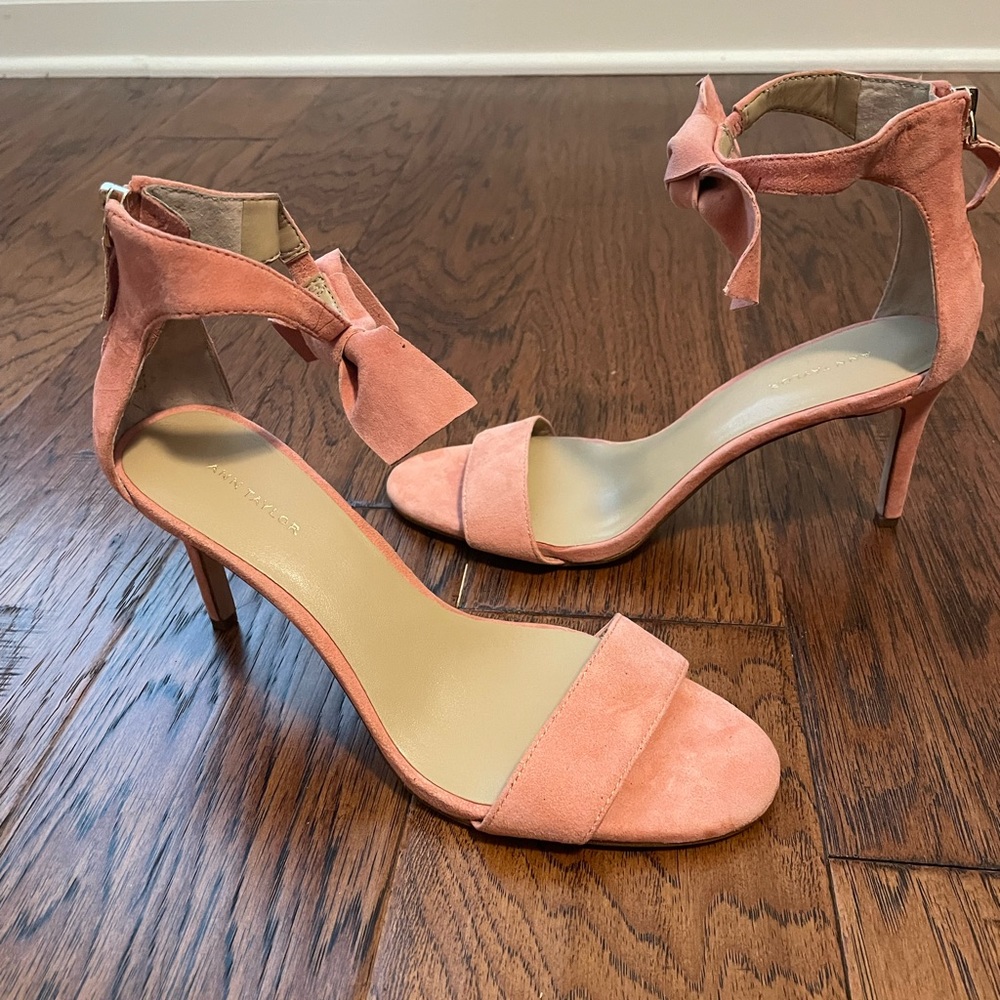 Women Ann Taylor Pink Heels